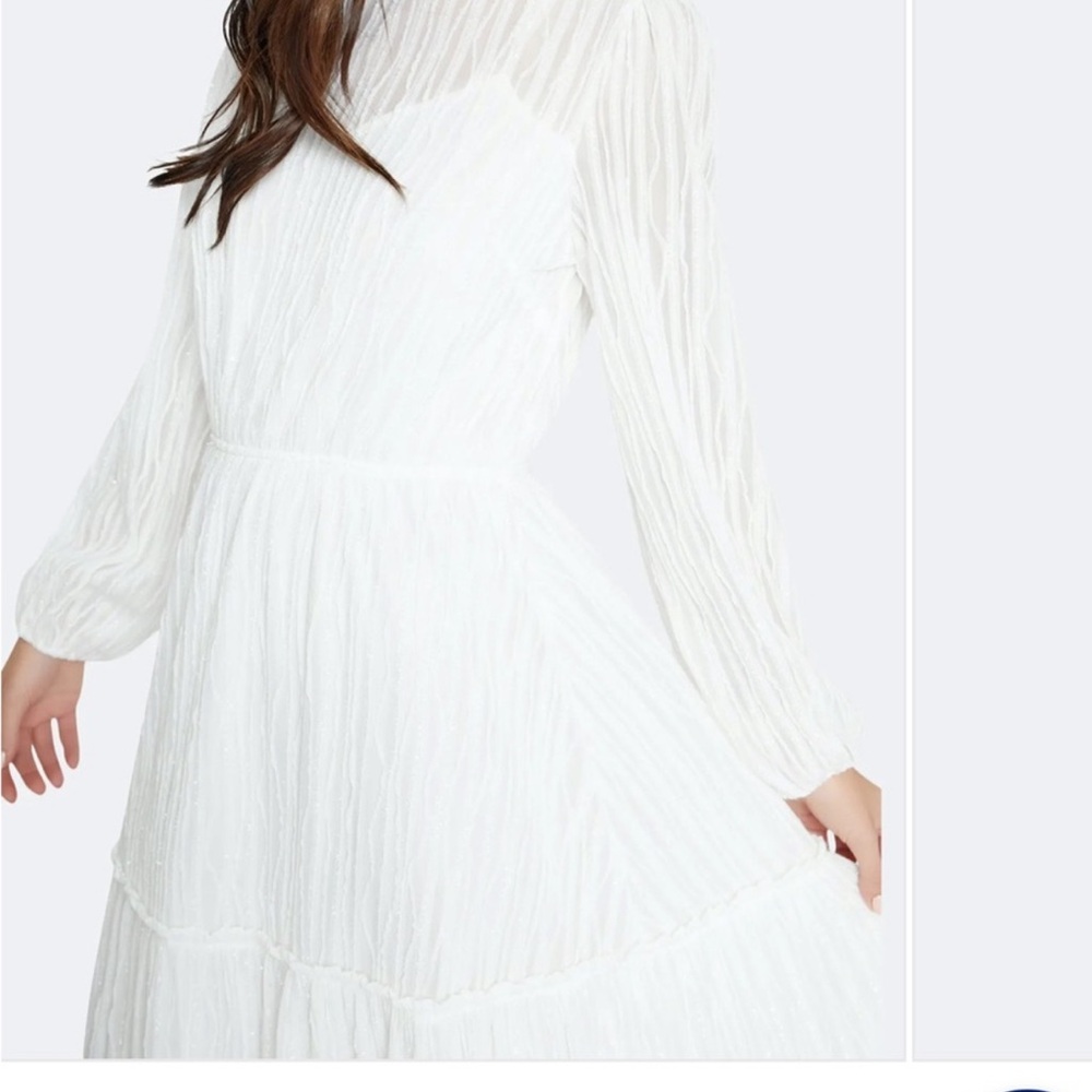 White Long Sleeve maxi Dress - Picture 2 of 6